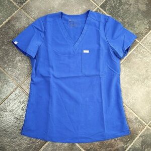 Frigs scrub top